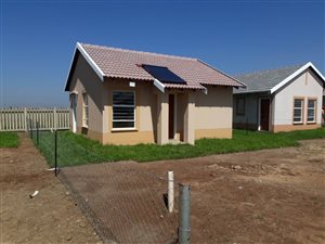 2 Bed House in Van Dyk Park