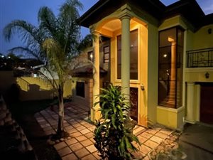 4 Bed House in Longcroft