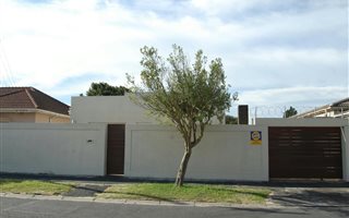 4 Bedroom House in Lansdowne