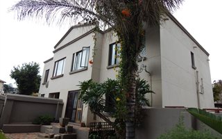 3 Bedroom Townhouse in Randpark Ridge