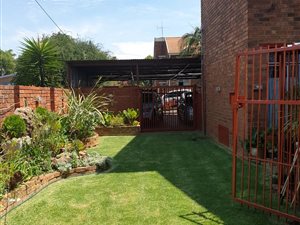 2 Bed Duplex in Daspoort