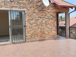 2 Bed Apartment in Highveld