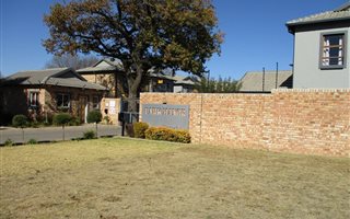 3 Bedroom Townhouse in Airfield