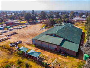 2.3 ha Land available in Pomona