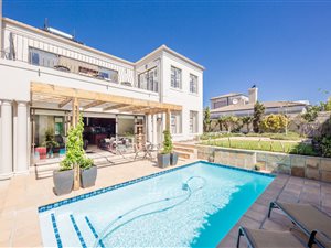 5 Bed House in West Beach