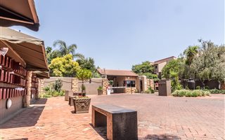3 Bedroom Apartment in Lakefield