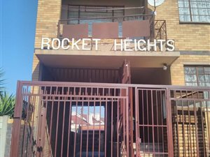 2 Bedroom Apartment in Troyeville