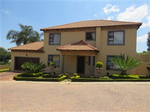 3 Bed House in Sterrewag