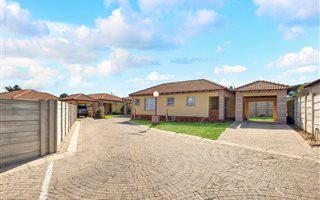 3 Bedroom Townhouse in Birchleigh North