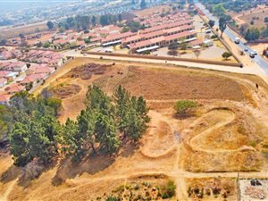 2.2 ha Land available in North Riding