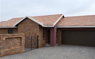 3 Bedroom House in Kameeldrift