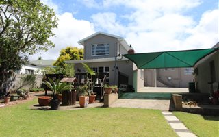 4 Bedroom House in Sunny Ridge