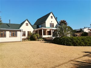 4 Bedroom House in Bergsig