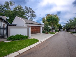 3 Bed House in Olympus AH