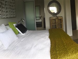 3 Bed Apartment in Olivedale