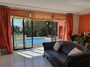 8 Bed House in University Estate