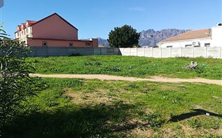 427 m² Land available in Bainskloof