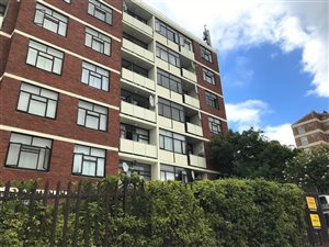 2 Bedroom Apartment in Wynberg