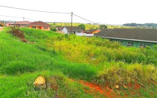 420 m² Land available in Ngwelezana