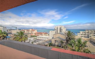 2 Bedroom Apartment in Tableview