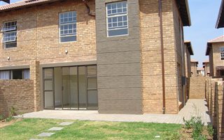 3 Bedroom Townhouse in Tijger Valley and surrounds