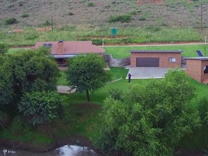 1.4 ha Farm in Parys