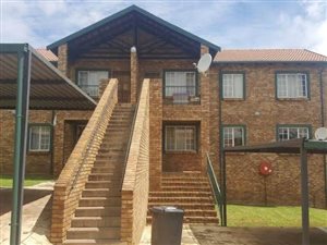 2 Bed Apartment in Rietvalleirand
