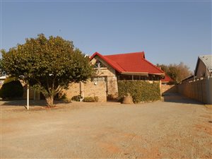2 Bed Townhouse in Klerksdorp