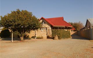 2 Bedroom Townhouse in Klerksdorp