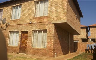 3 Bedroom Duplex in Akasia