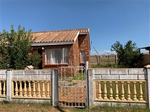 2 Bed House in Mackenzieville