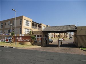 3 Bed Townhouse in Mondeor