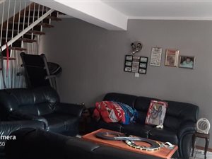 3 Bed Apartment in Adamayview