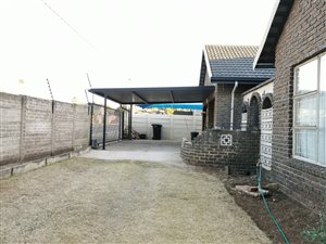 4 Bed House in Edelweiss