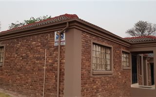 2 Bedroom Garden Cottage in Meredale