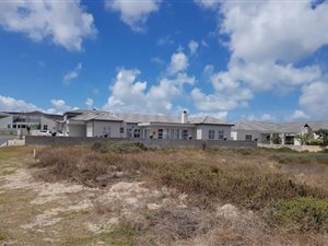 1043 m² Land available in Country Club