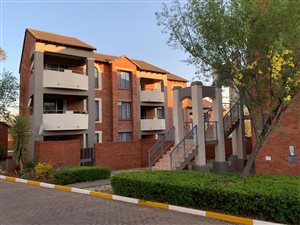 3 Bed Townhouse in Die Hoewes