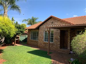 2 Bed Townhouse in Doornpoort and surrounds