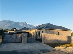 3 Bed House in Blanco