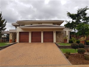 5 Bed House in Lombardy Estate