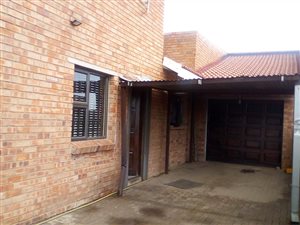 3 Bed House in Bophelong