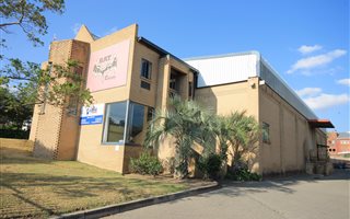 899 m² Commercial space in Noordwyk