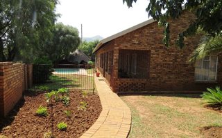 5 Bedroom House in Olifantsnek