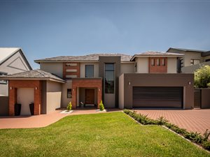 4 Bed House in Waterfall Country Village