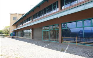 867 m² Commercial space in Wynberg