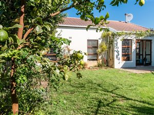 3 Bed House in Kirstenhof