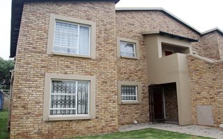 2 Bedroom Apartment in Randfontein