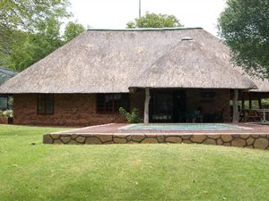 1253 ha Farm in Gravelotte