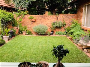 2 Bed Townhouse in Weavind Park