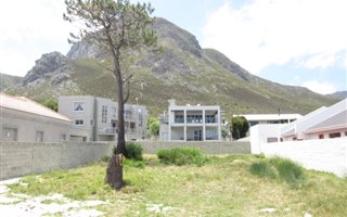 495 m² Land available in Voelklip